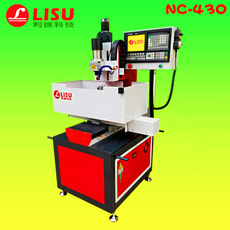 自(zì)动钻(zuàn)孔机